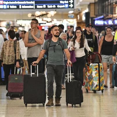 Labor kicks migration overhaul into the long grass