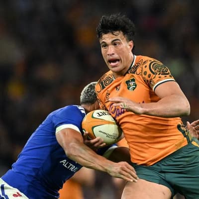 Kiss reveals Suaalii plan as Wallabies' options grow