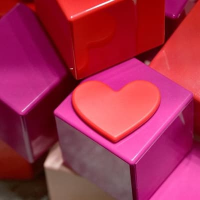 Online dating site found to be cheating on Australians