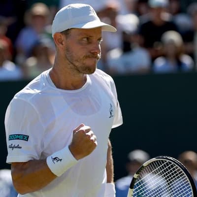 Top seed out, California dream alive for Aussie veteran