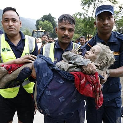 Hundreds missing after deadly flood on Nepal border