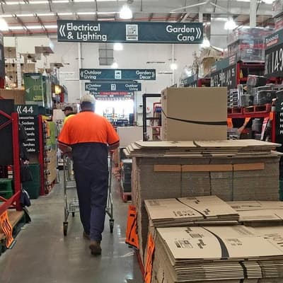 Drier July helps lift Bunnings sales as DIY rules