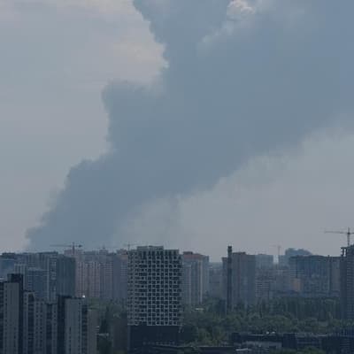 Russia launches 'massive' strike on Ukrainian cities