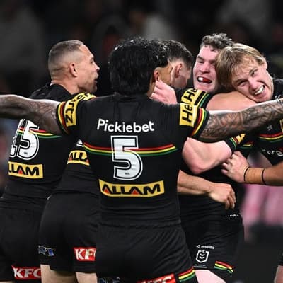 Penrith leave Bulldogs' finals hopes hanging by thread