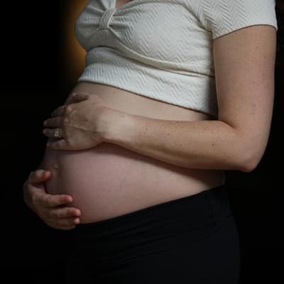 Labour of love needs more labour, chief midwife says
