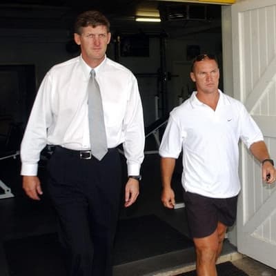 Broncos mourn death of former club chief executive