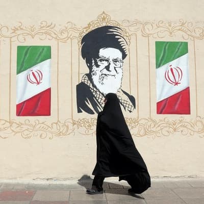 War weighs on Iran economy as US intensifies sanctions