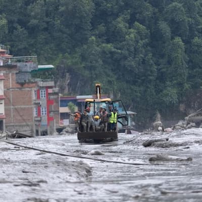 Number of Australians missing in Nepal floods rises