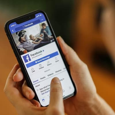 No end in sight for 'celeb bait' Facebook ad battle