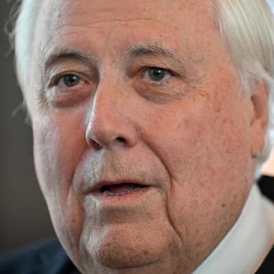 Palmer seeks real estate in claim lawyer stole millions