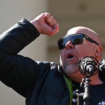 Federal police swoop on former CFMEU powerbroker's home