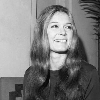 Tributes pour in for feminist activist Gloria Steinem
