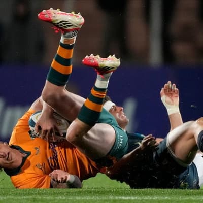 Gordon injured, Wallabies' draw lets Pumas 'off hook'