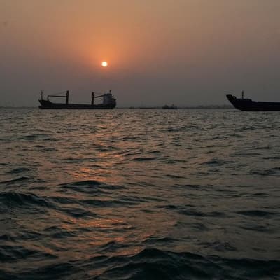 Iran plans new 'exclusion zone' near Strait of Hormuz