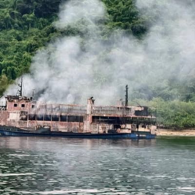 Search resumes for survivors of Philippines ferry blaze