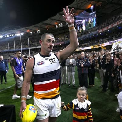 'Tex staying, and so am I': Crows' coach confident