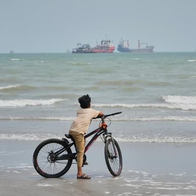 Strait of Hormuz shipping attacks fuel oil supply fears