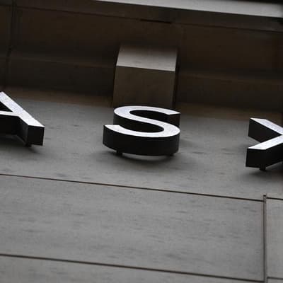 Mining rebound helps Australian shares creep higher
