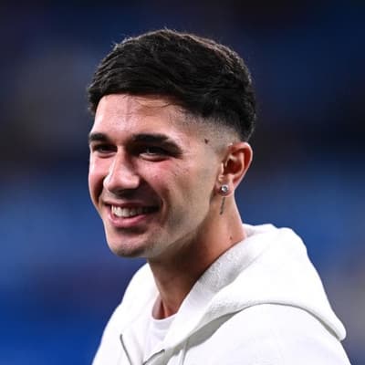 Court battle looms for Socceroos star after drug test