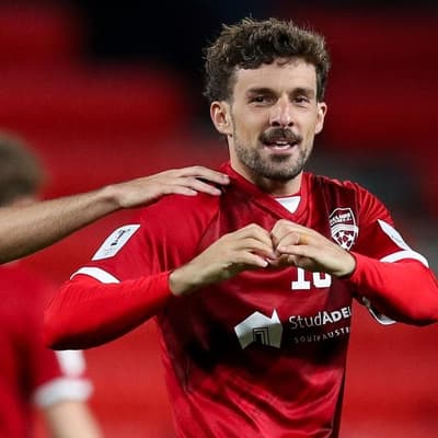 Reds get new Asian adventure off to winning note