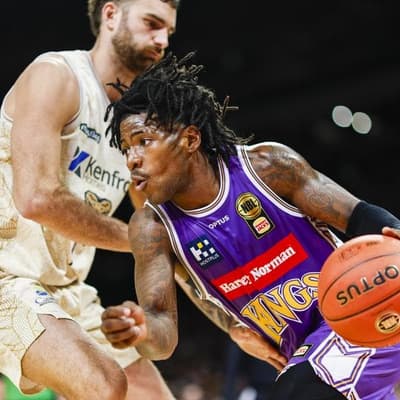 Sydney thump Cairns to launch NBL title defence