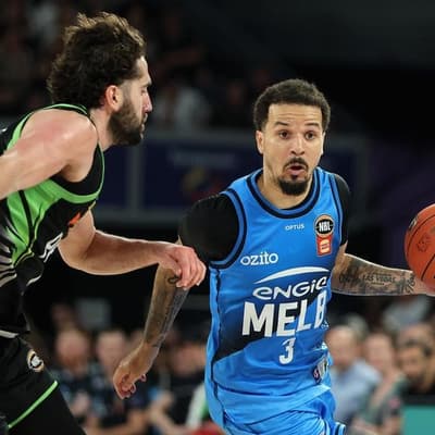 United cruise to easy NBL derby win as Phoenix flop
