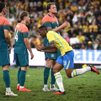 Late Brazil leveller denies Socceroos a famous victory