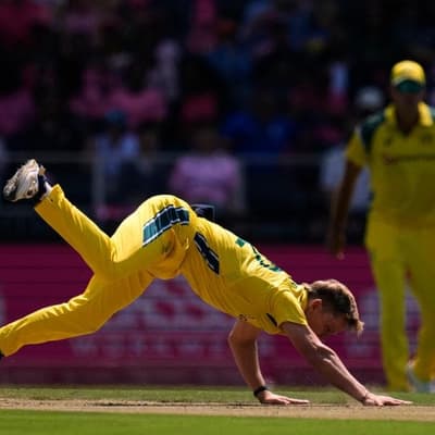 Australia limp to ODI series loss as Protea bats bloom