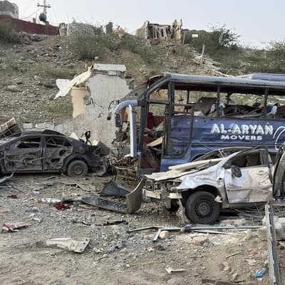 Afghan claims 28 killed, 32 captured at Pakistan border