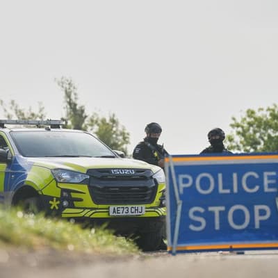 Five UK nationals held over suspected base bomb plot