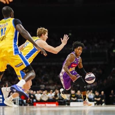 Sydney reel in Brisbane to stay unbeaten in NBL