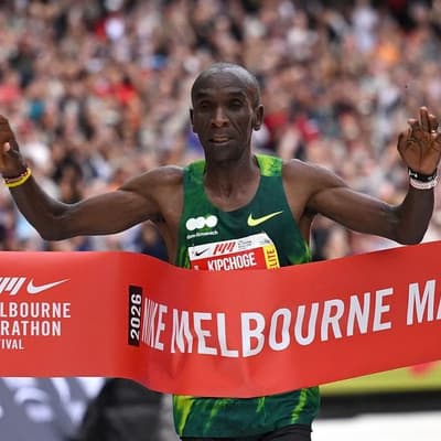 'Four-in-one': Kipchoge sets Melbourne race record