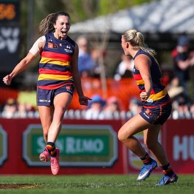 Irish sisters stun Suns and shake up AFLW finals footy