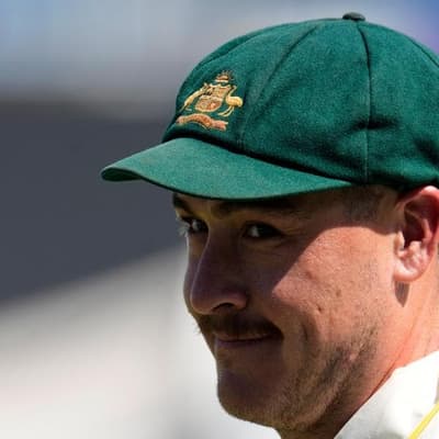 Renshaw to stay No.5 as Aussies delay naming Test side