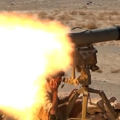 Houthi rebels strike Yemeni govt forces, killing 53