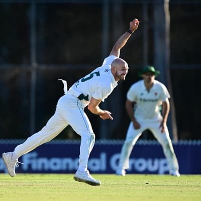 Bell strikes as Tasmania pip Vics in Shield thriller