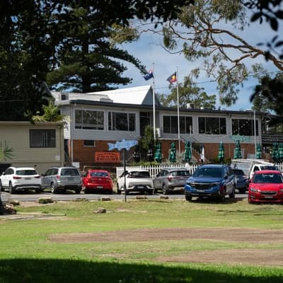 PM admits he was 'not correct' on golf course grant