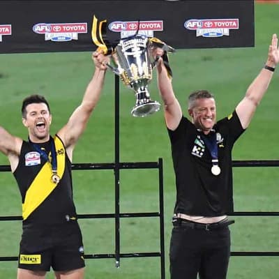 Premiership coach Hardwick quits AFL club Richmond