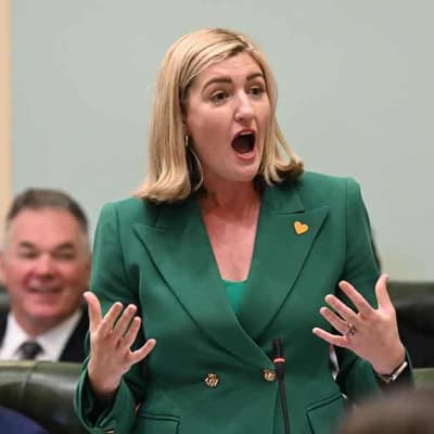 Qld gov defends putting patients up at Sea World Resort