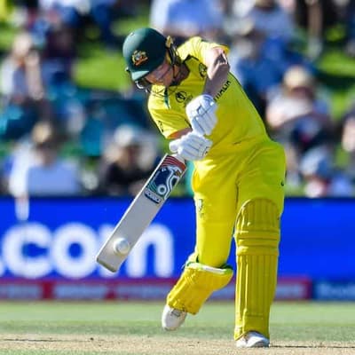 Healy considers quitting opening role in Test cricket