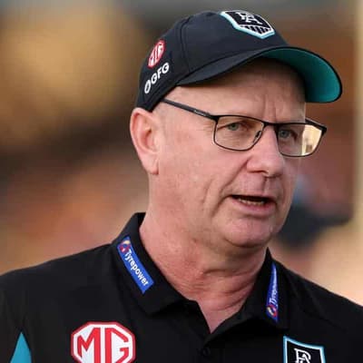 Port coach Hinkley won't rush fresh contract talks