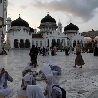 Man avoids jail after drunken rampage in Indonesia