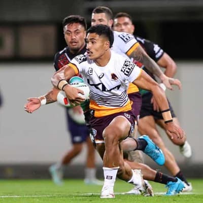 Broncos topple fast-finishing Warriors in Napier