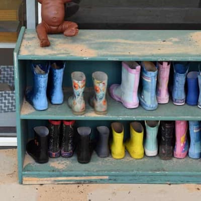 Childcare waitlists delaying parents returning to work