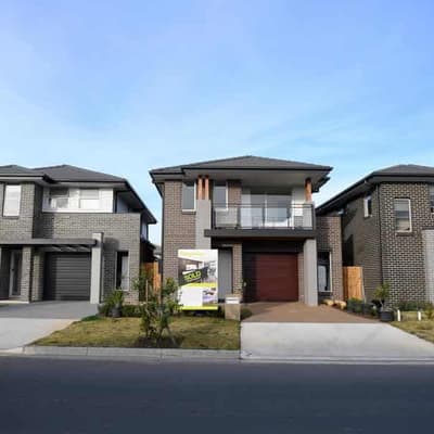 Households in no hurry to give up their extra space