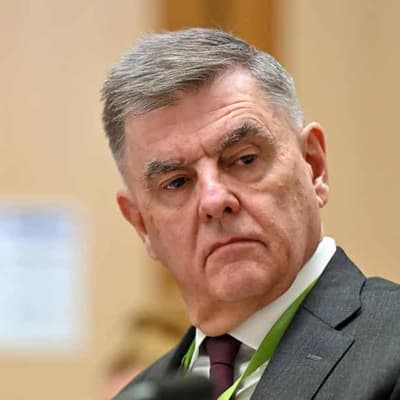 Health puts PwC contracts back under the microscope