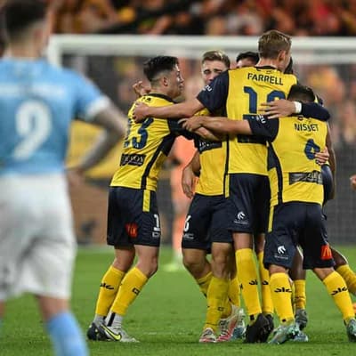Mariners smash Melbourne City 6-1 in ALM grand final
