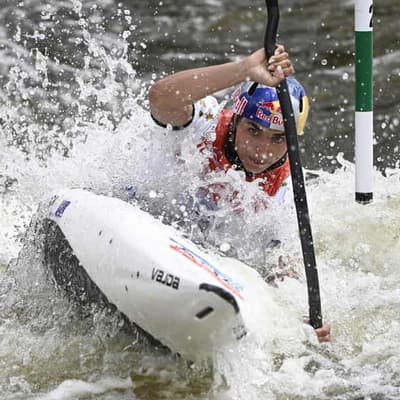 Jessica Fox in dominant World Cup canoe slalom win