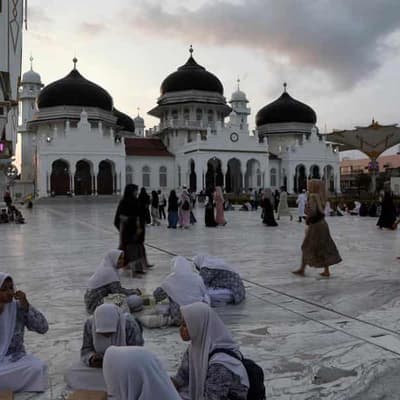 Man freed from Indonesian jail after drunken rampage