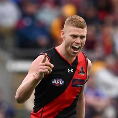 Bomber Wright to face Blues, Bulldogs ring changes